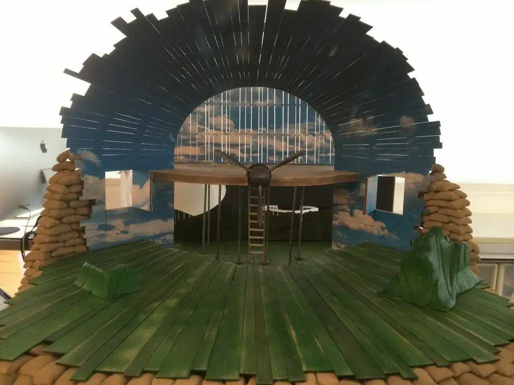 946 Modelbox